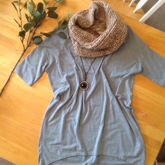 LuLaroe Irma Tunic Heathered Light Blue NWOT - Picture 2 of 4